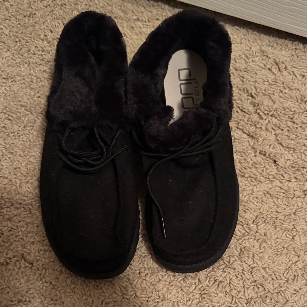 Hey Dude Women's Black Fuzzy Moccasins